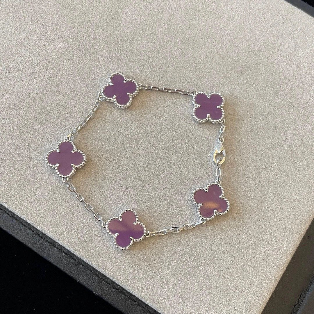 VAN CHE NECKLACES (1) 14