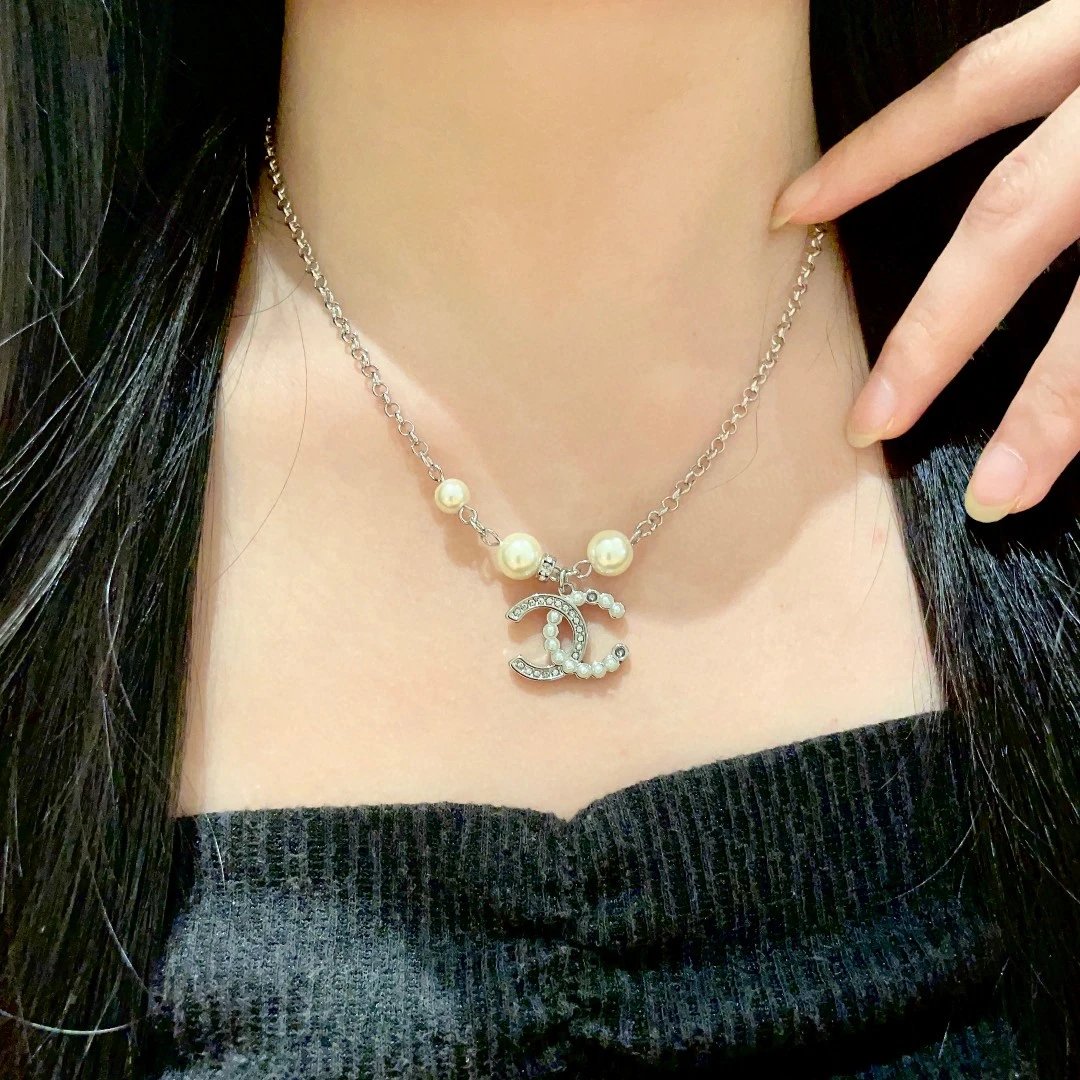CHAN NECKLACES (2) 23
