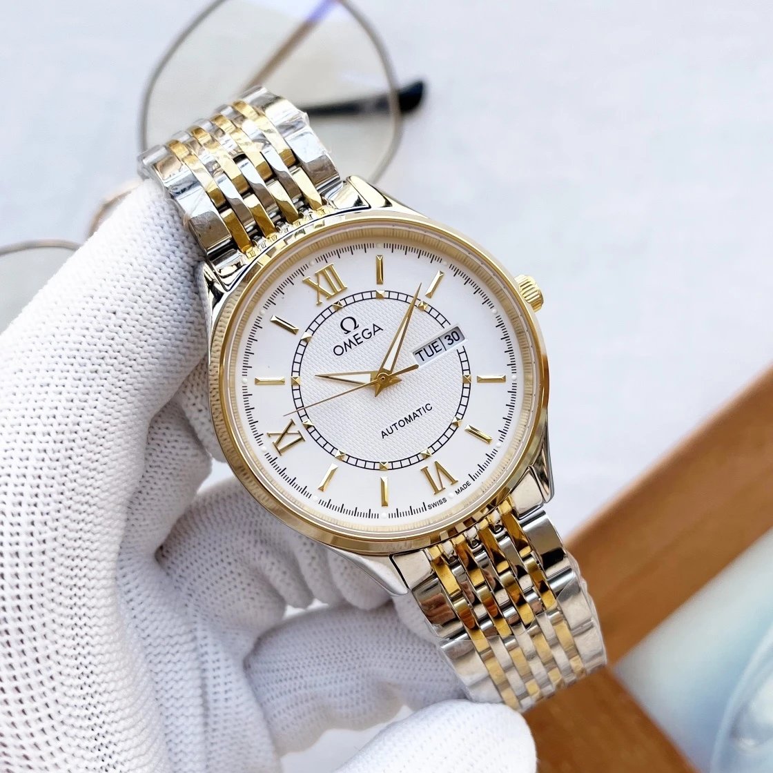 OME WATCH (1)