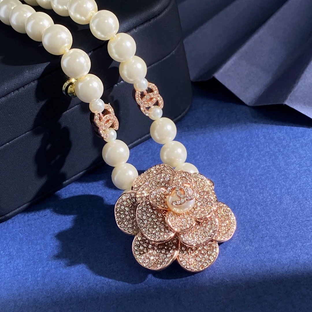 CHAN NECKLACES (2) 35