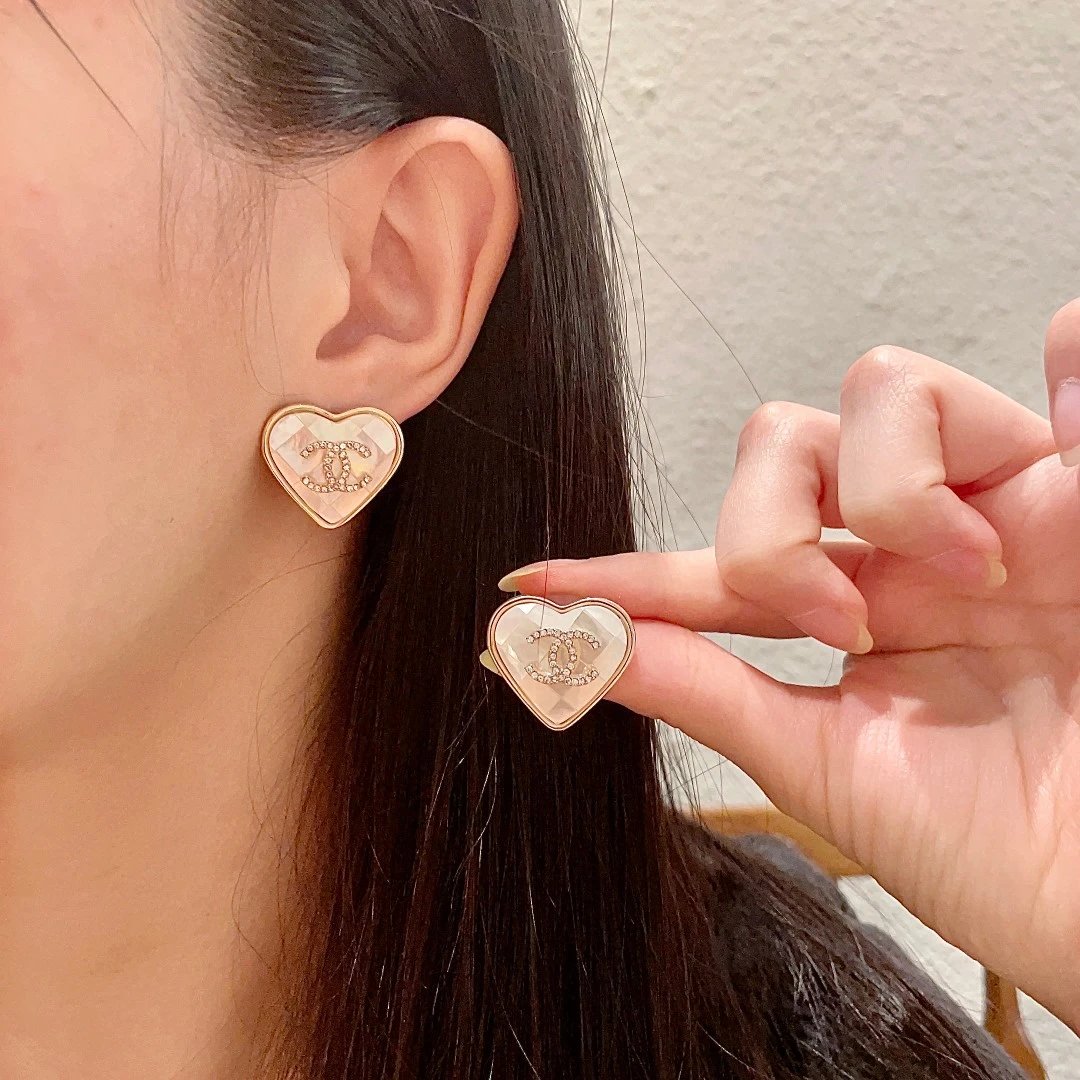 CHAN NECKLACES (2) 26