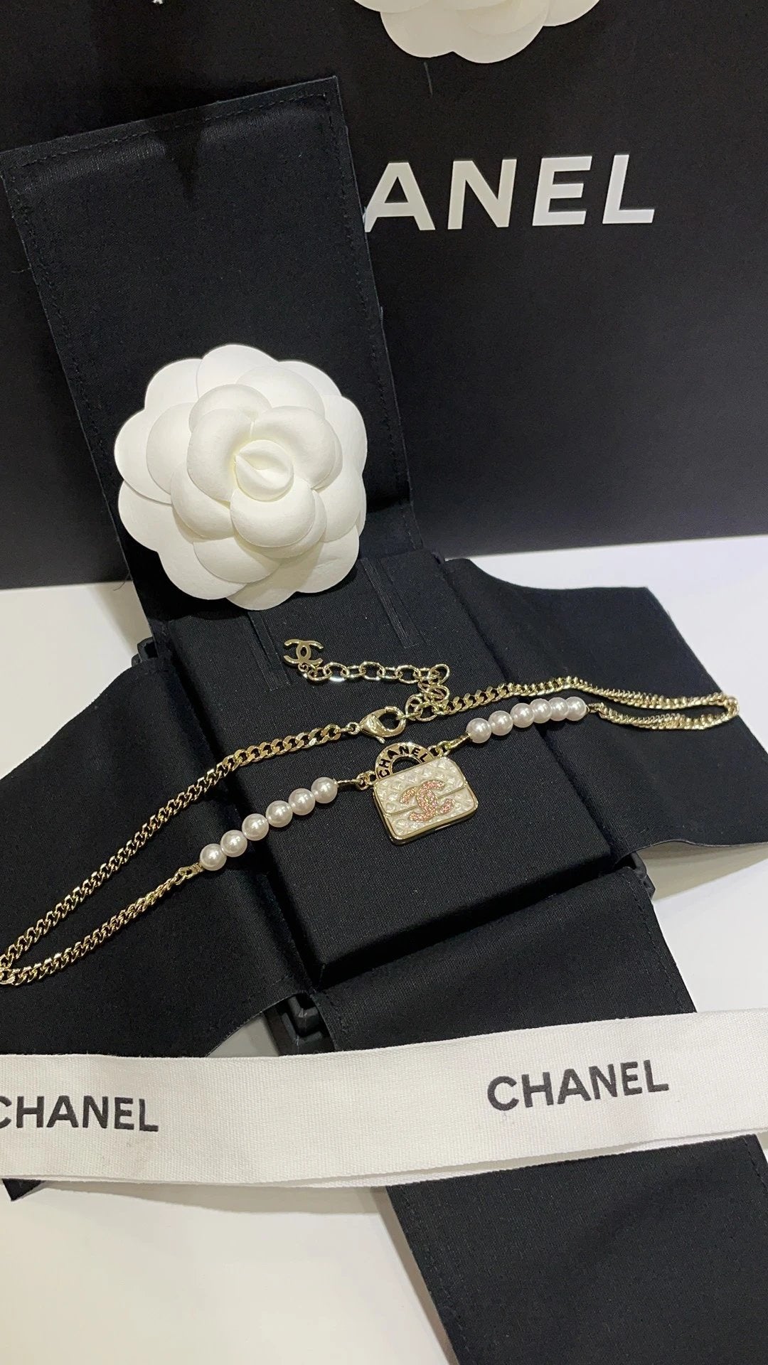 CHAN NECKLACES (1) 13