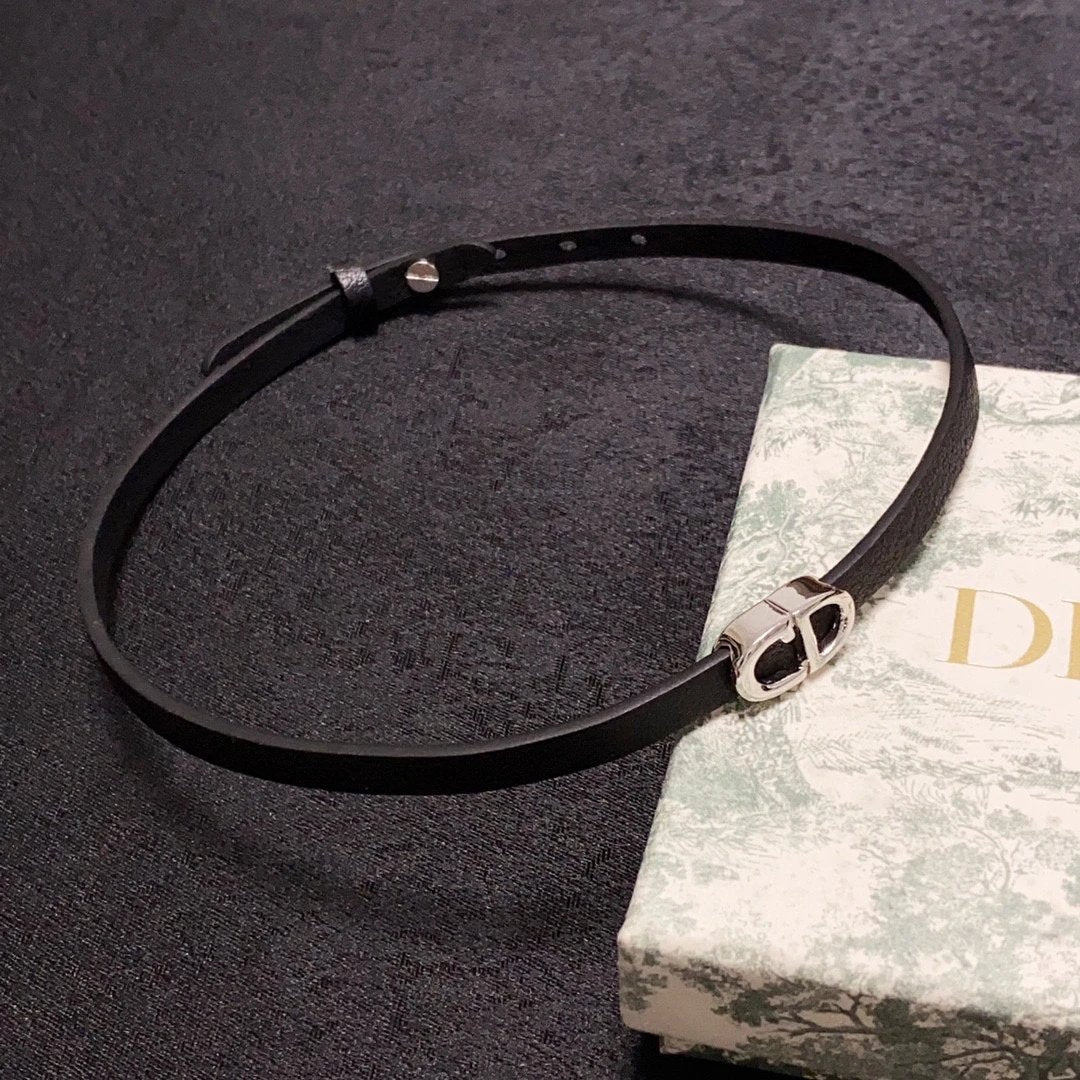CHAN NECKLACES (1) 21