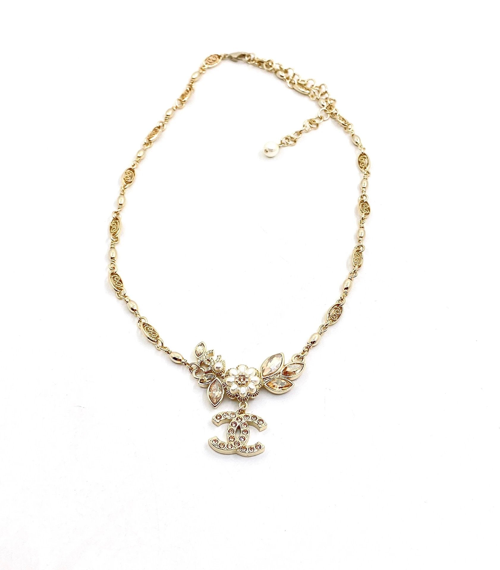 CHAN NECKLACES (1) 9