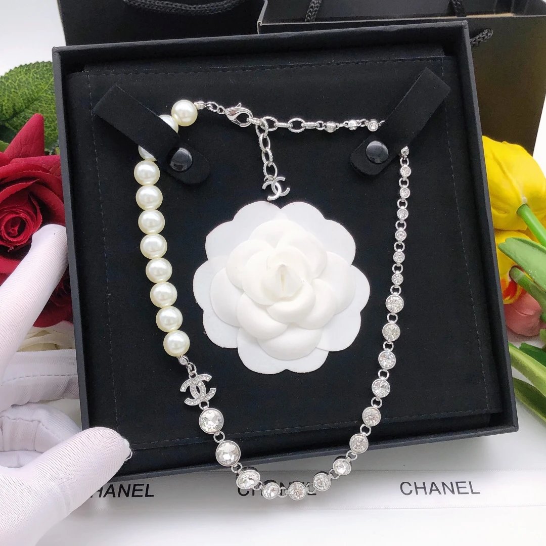 CHAN NECKLACES (1) 12
