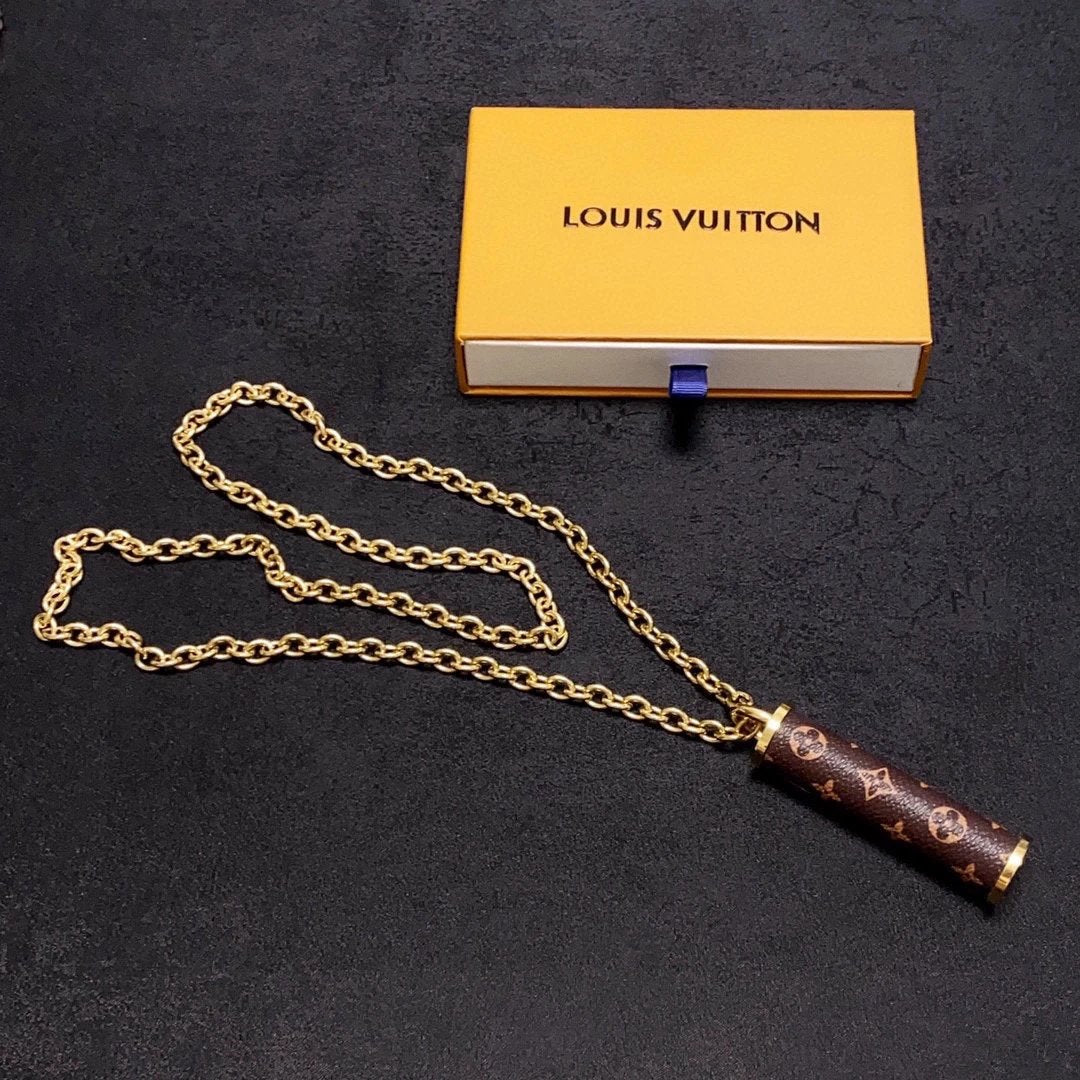 CHAN NECKLACES (1) 20
