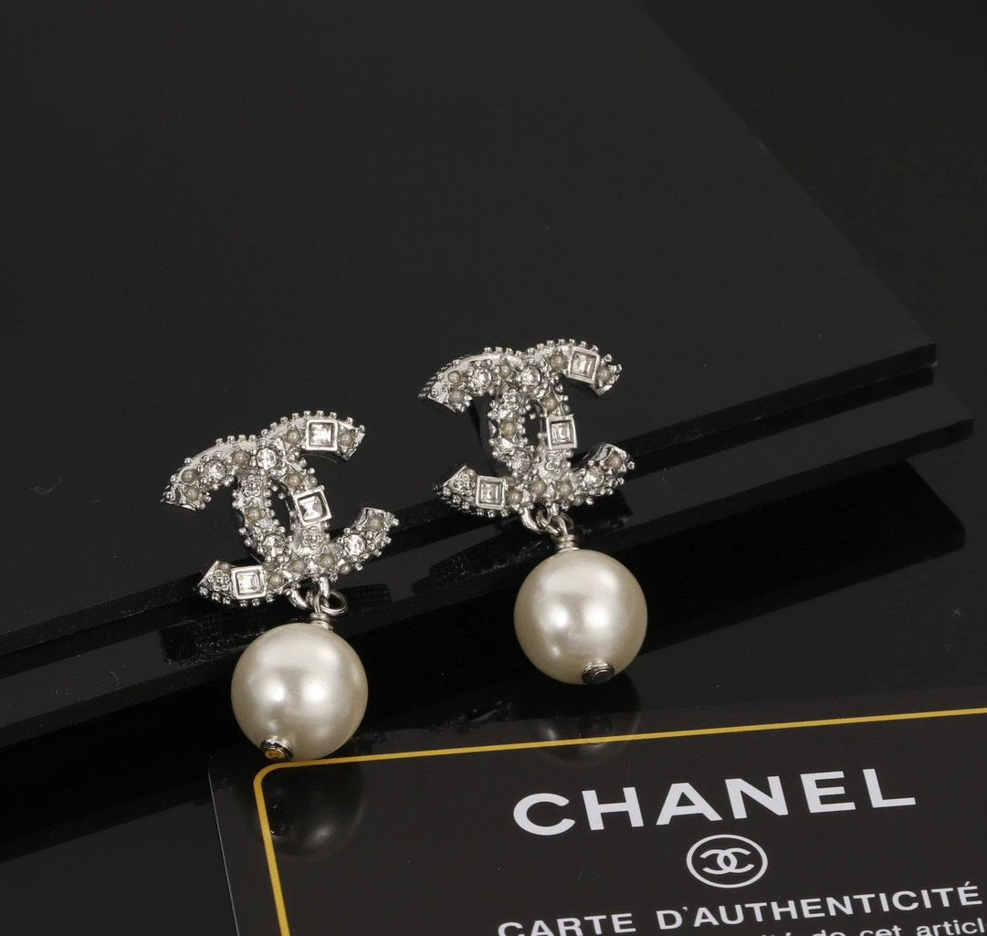 CHAN EARRINGS (1) 7