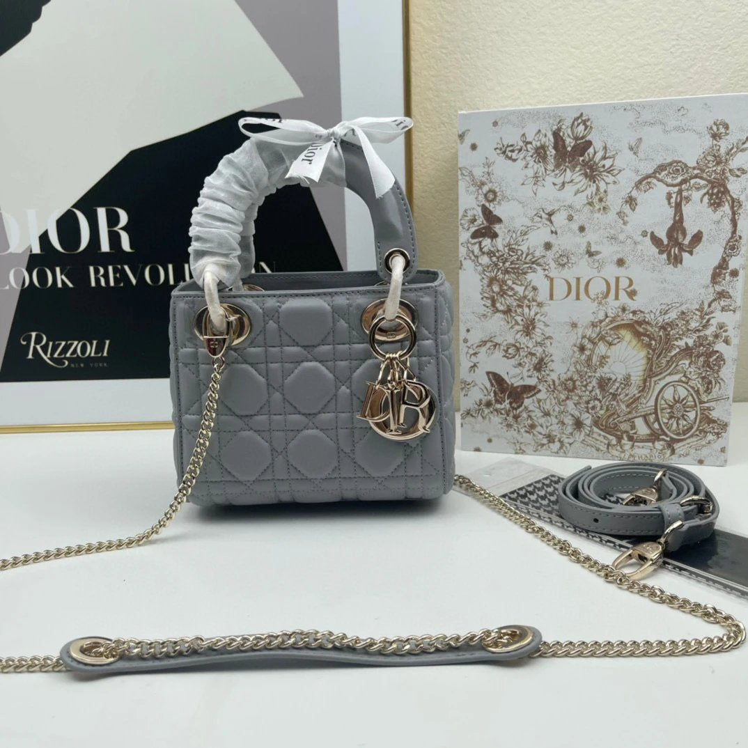 DIO Handbags (1) 9