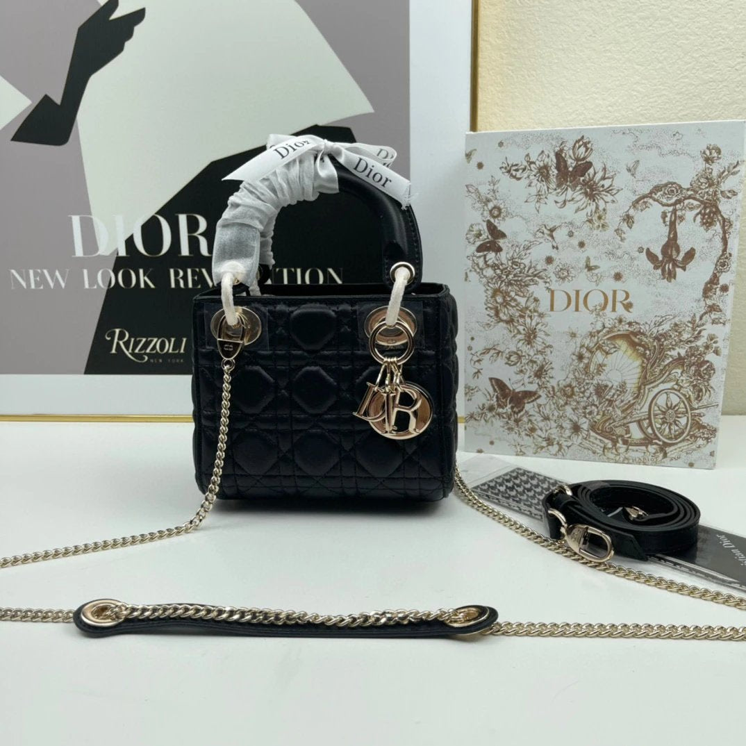DIO Handbags (1) 8