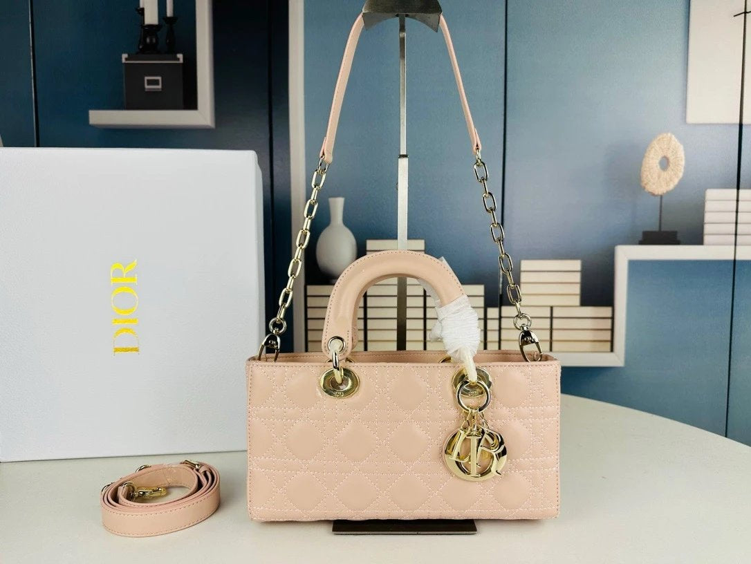 DIO Handbags (1) 29