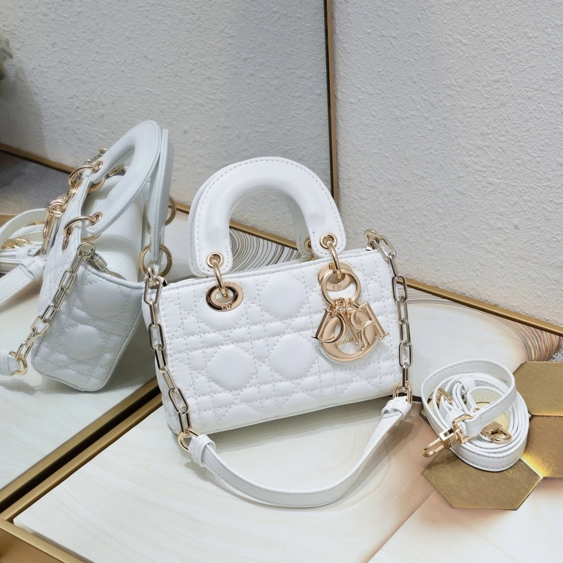 DIO Handbags (1) 26
