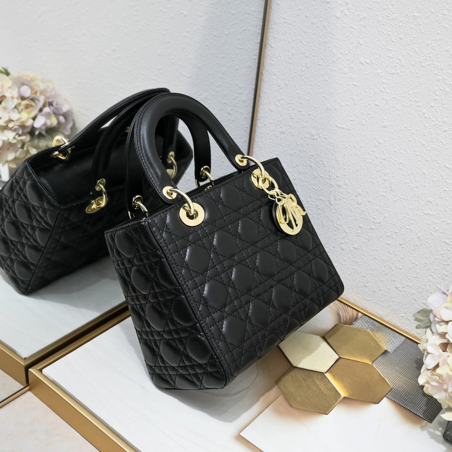 DIO Handbags (1) 18