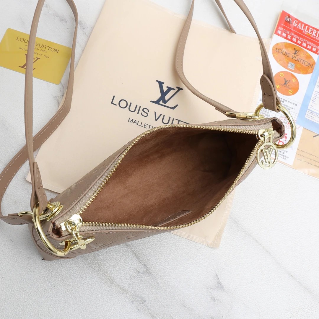 VL Handbags (3) 5