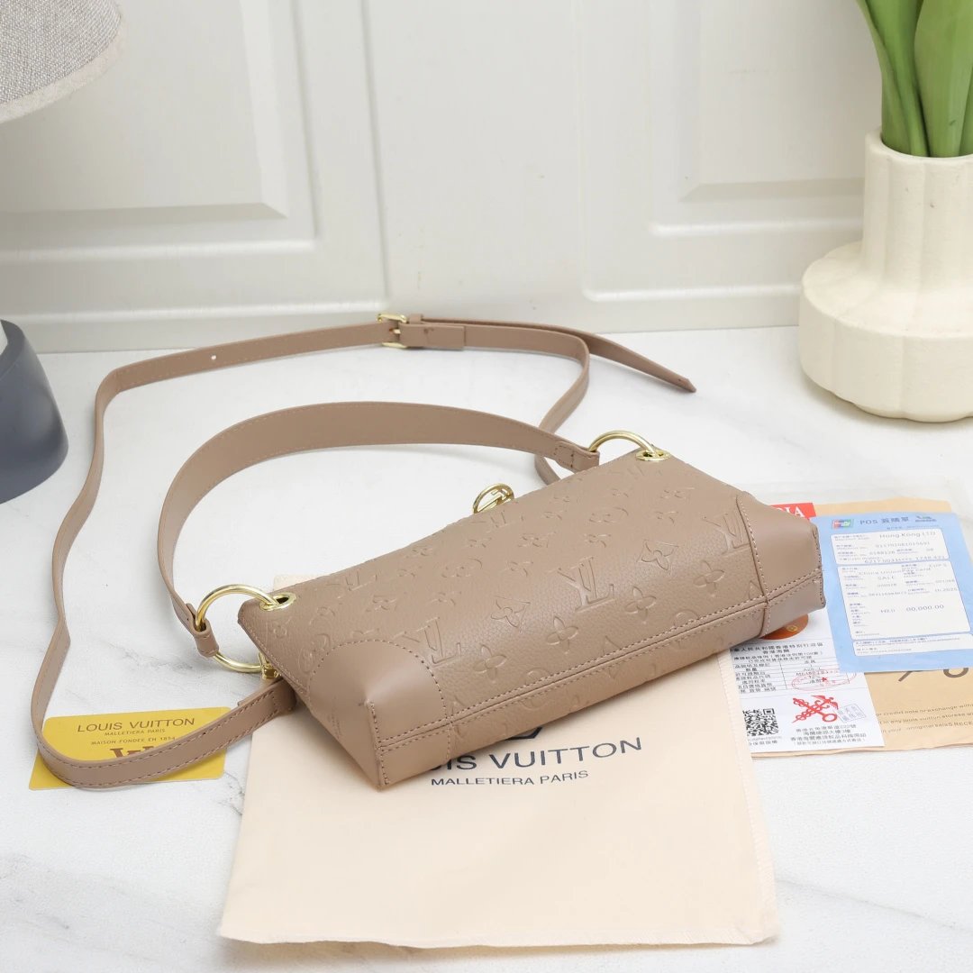 VL Handbags (3) 4