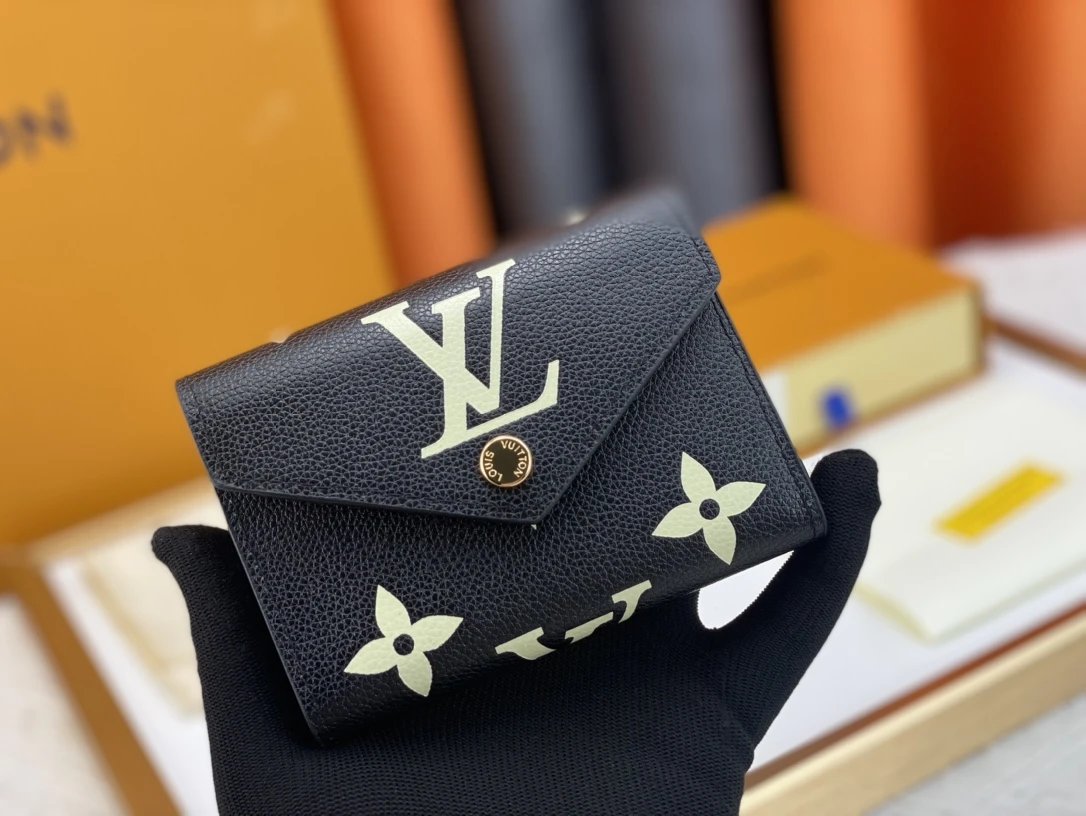 VL WALLETS (2) 24