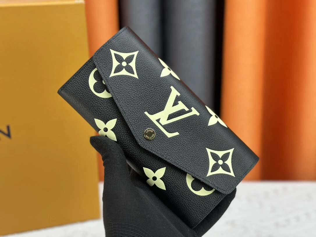 VL WALLETS (2) 26