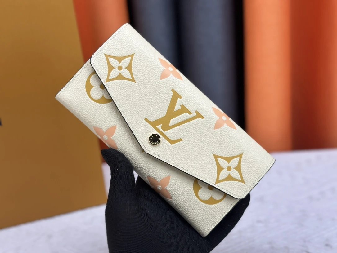 VL WALLETS (2) 20
