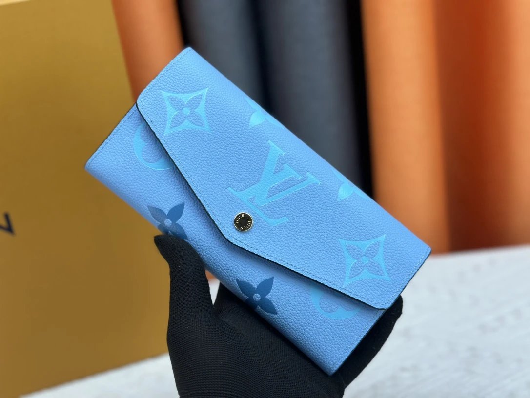 VL WALLETS (2) 18