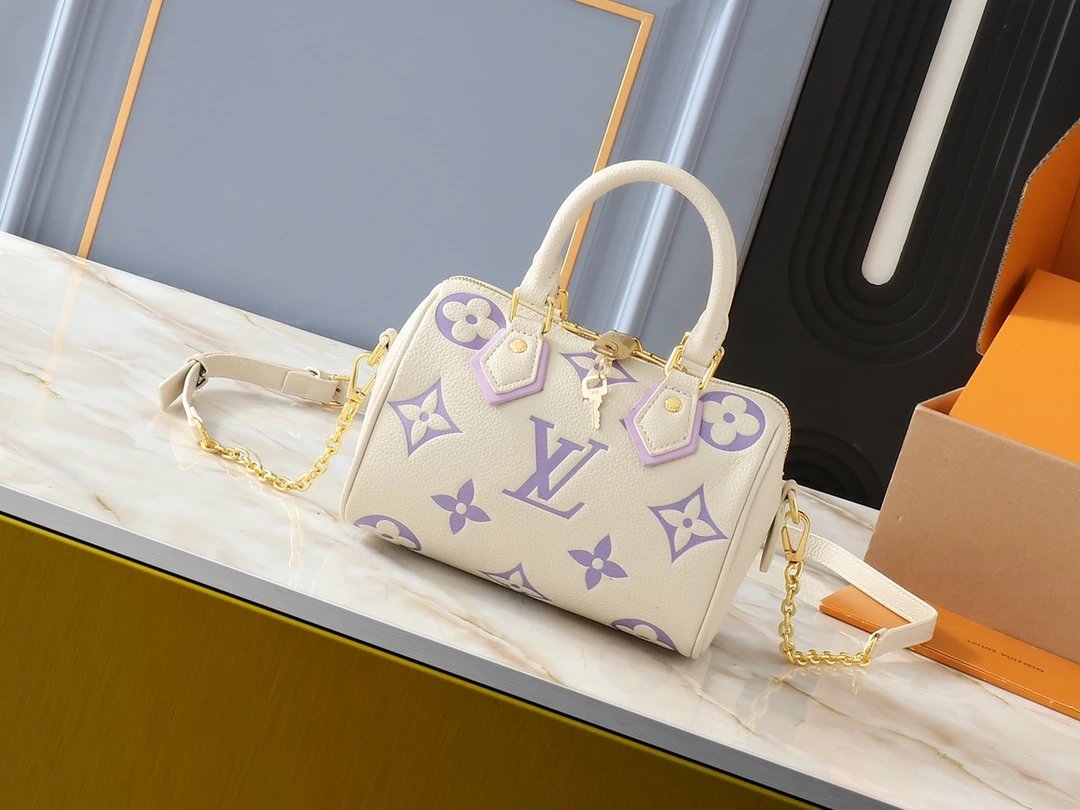 VL Handbags (24) 24