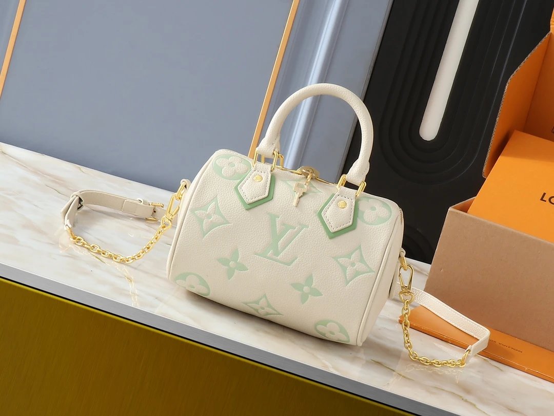 VL Handbags (24) 25