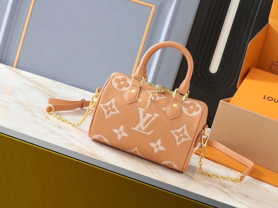 VL Handbags (24) 29