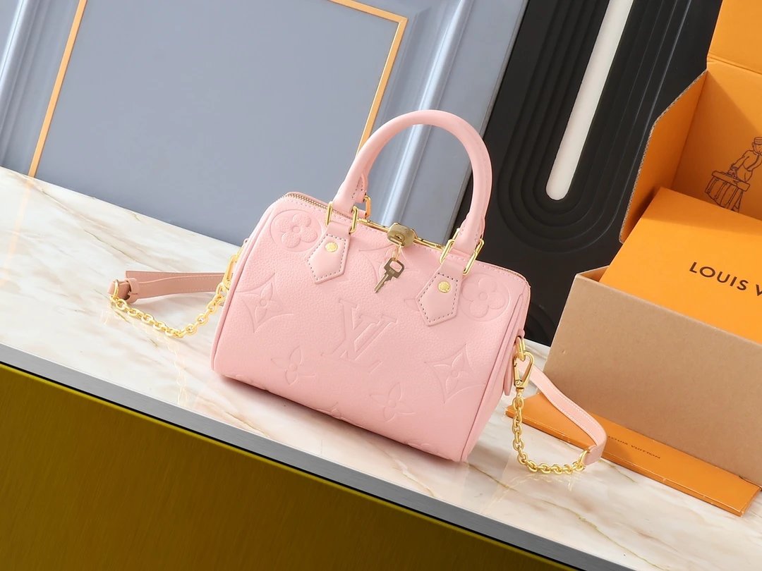 VL Handbags (24) 27