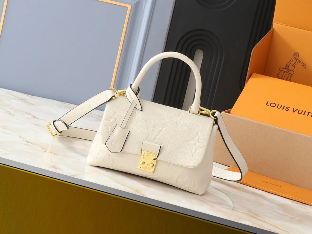 VL Handbags (24) 21