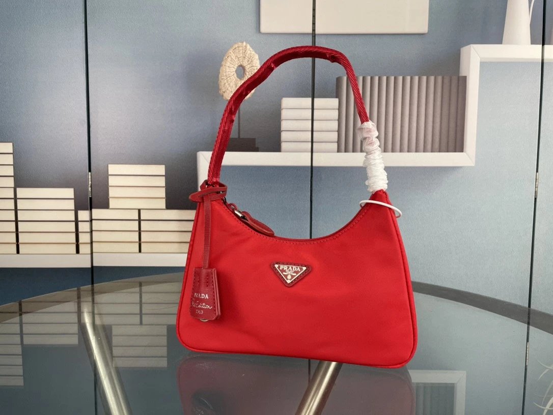 PRAD HANDBAGS (1) 46