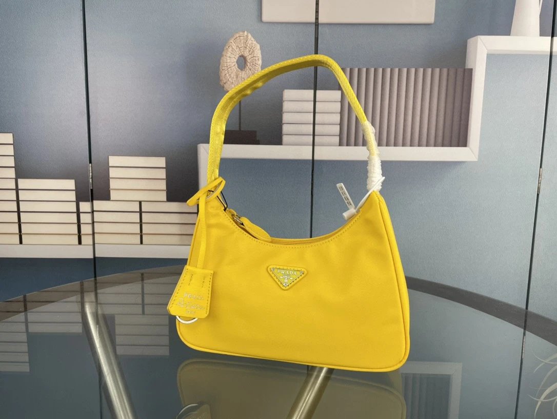 PRAD HANDBAGS (1) 43