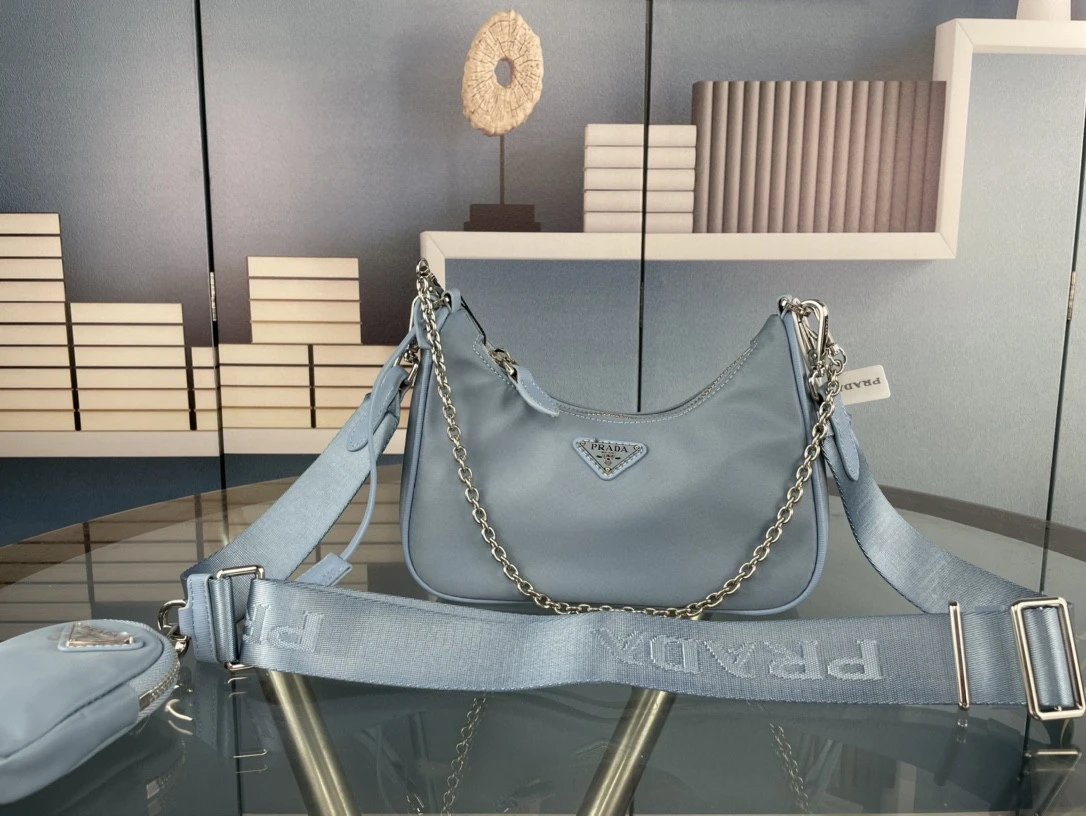 PRAD HANDBAGS (1) 19