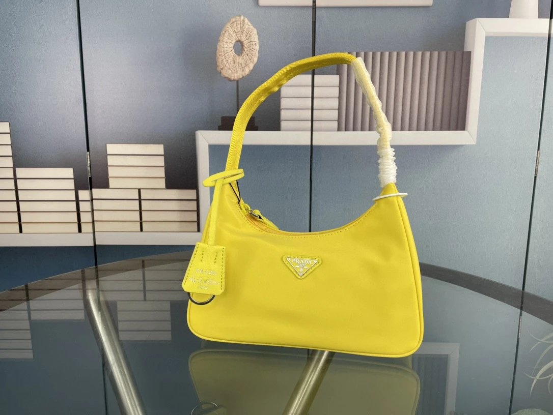 PRAD HANDBAGS (1) 10