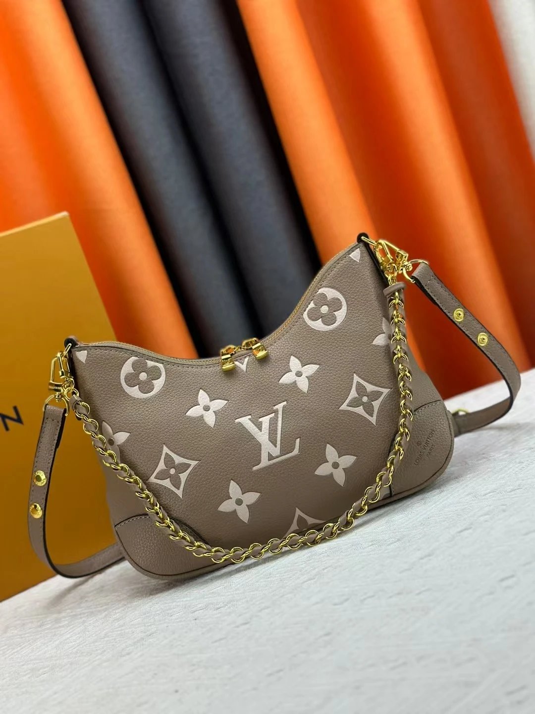 VL HANDBAGS (28) 7