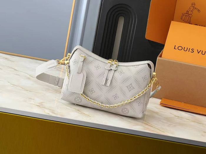 VL Crossbody Bags (16)