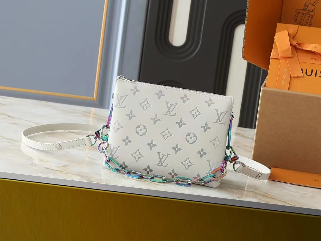 VL Crossbody Bags (20) 11