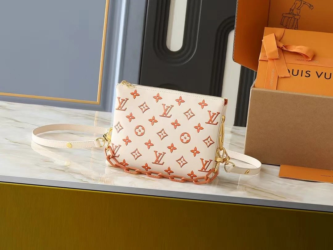 VL Crossbody Bags (20) 8