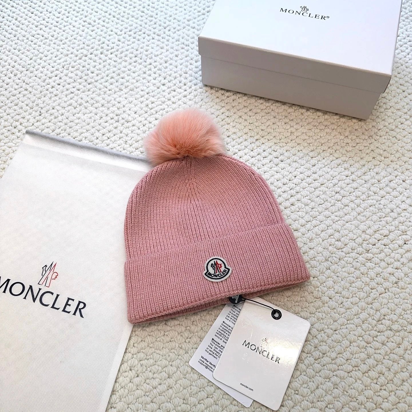 MONCL HAT (2) 4