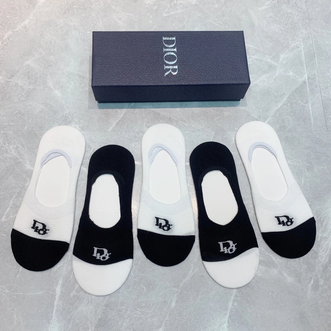 DIO SOCKS (1) 5