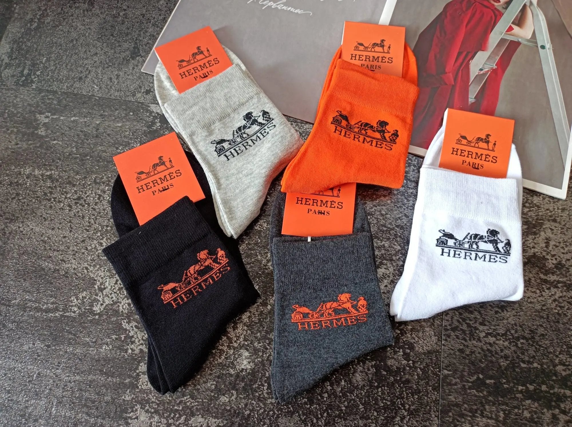 HERM SOCKS (1) 4