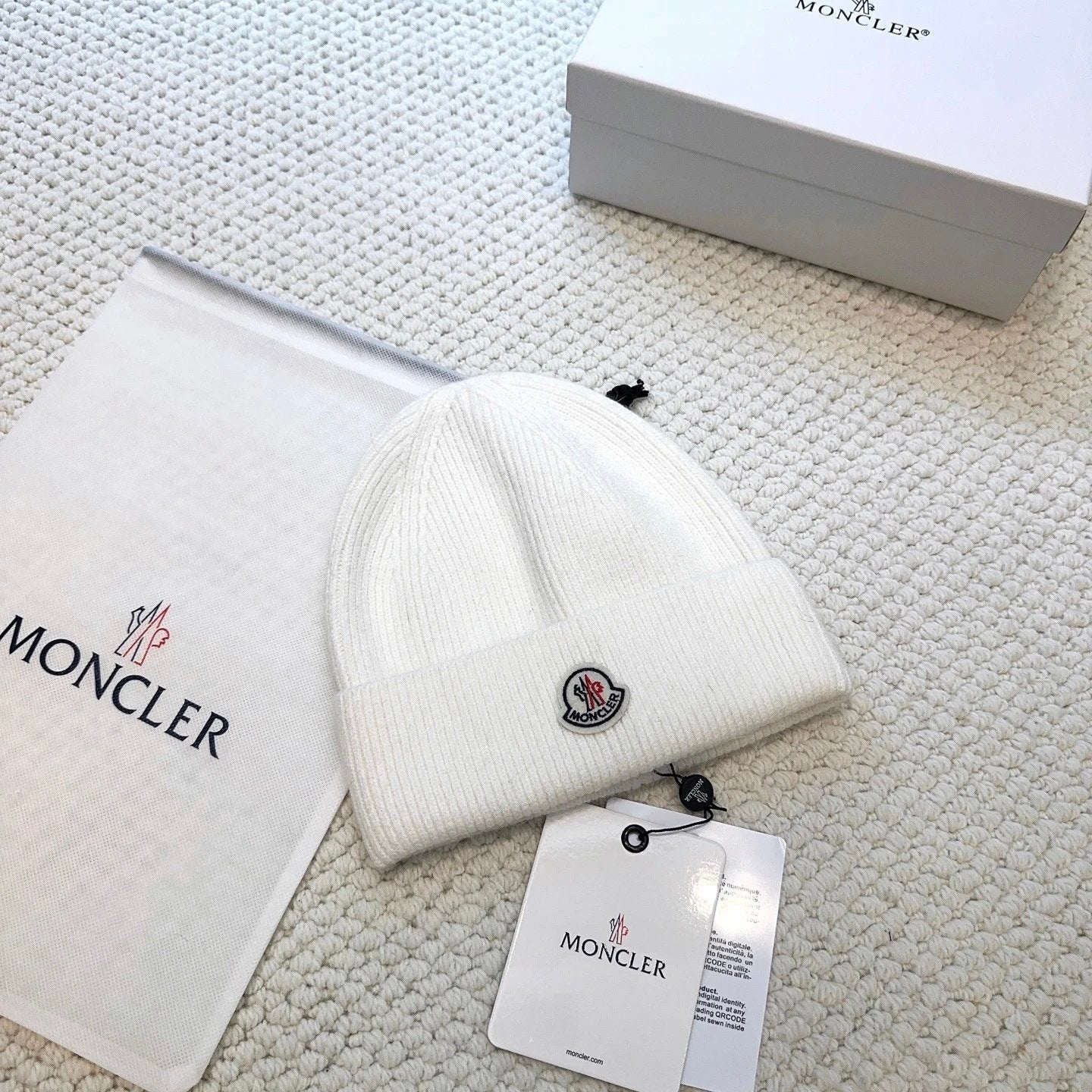 MONCL HAT (2) 10