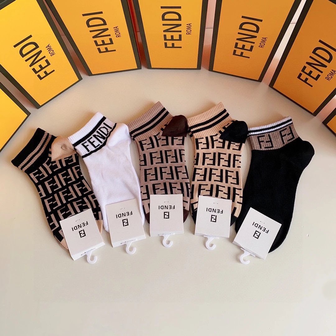FEND SOCKS (1)