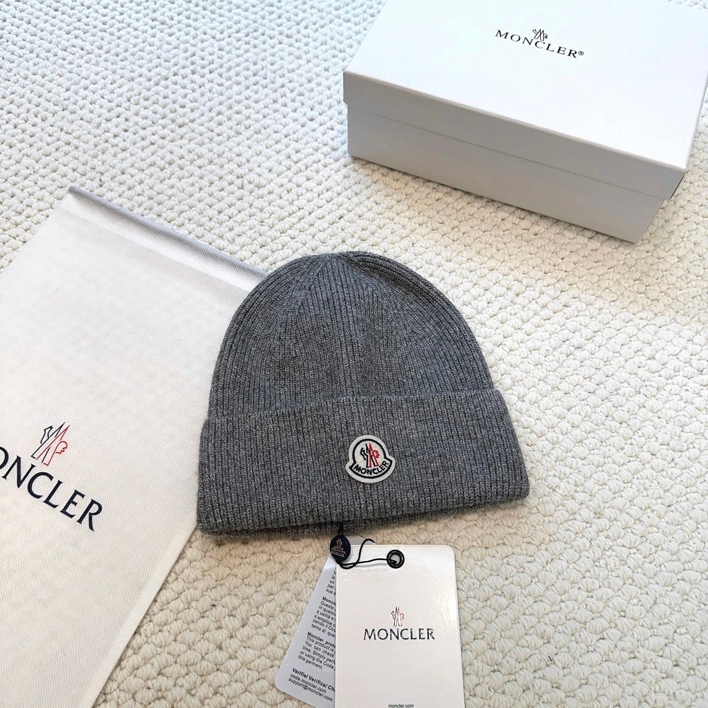 MONCL HAT (2) 12