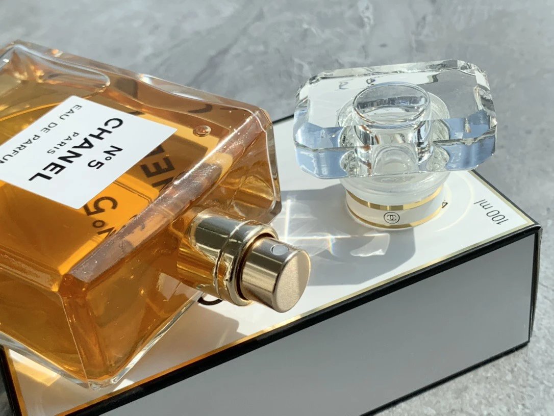 CHAN No 5 Designer Perfume
